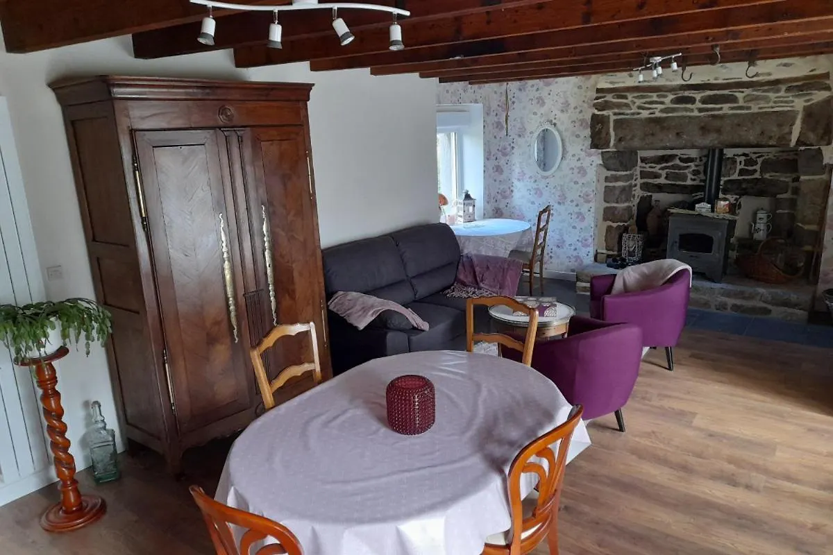Maison Au Calme En Pleine Nature A Bourbriac Frankrig