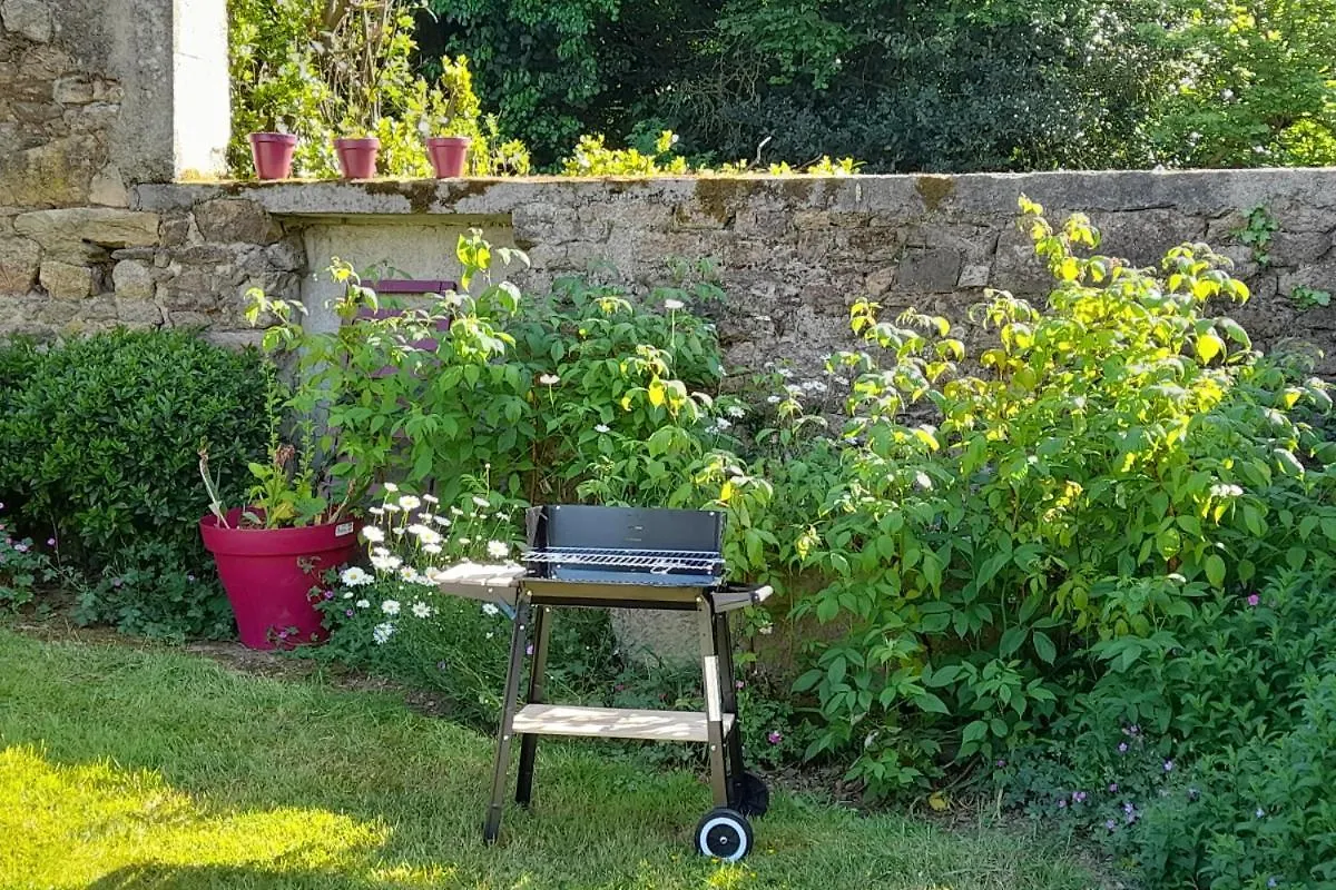 Maison Au Calme En Pleine Nature A Bourbriac 0*,  Frankrig